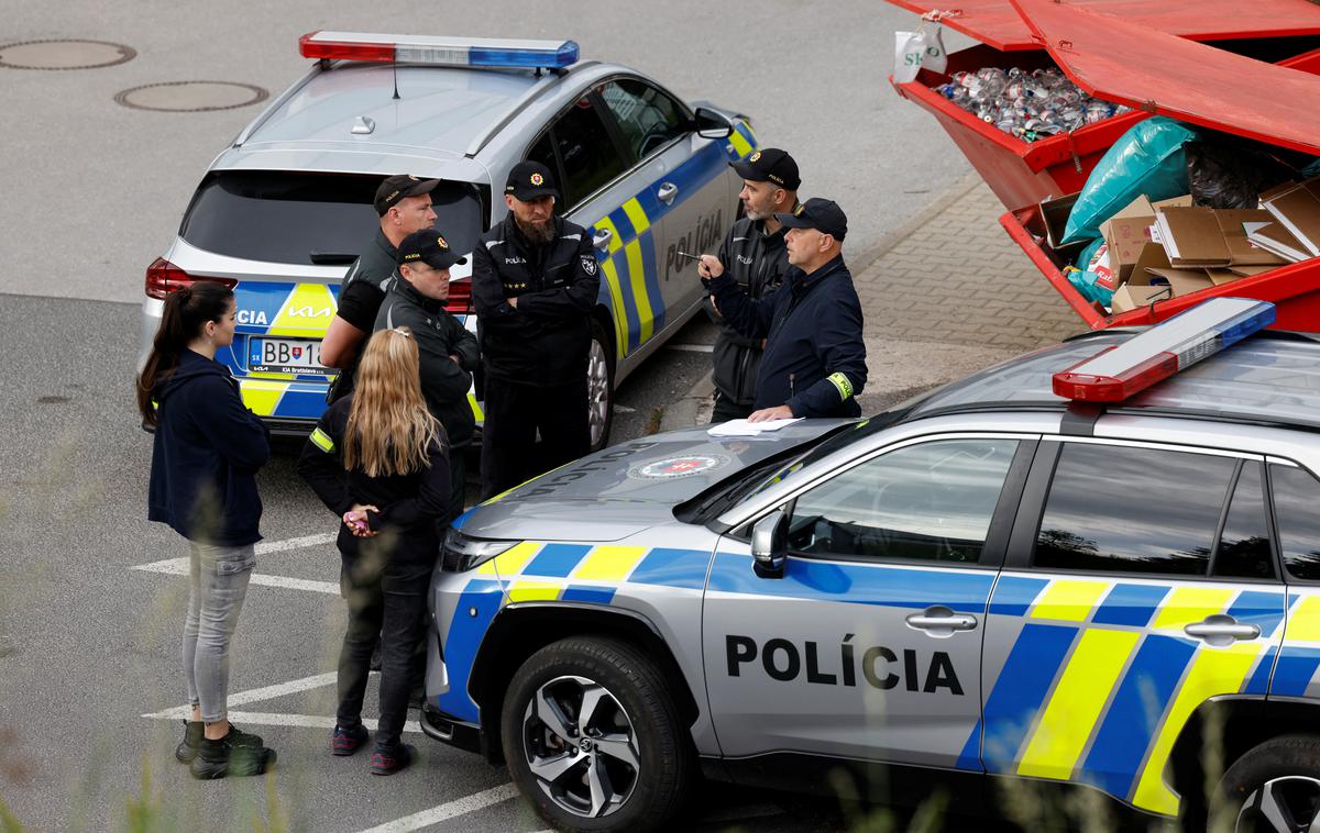 slovaški premier Robert Fico, policija, atentat | Foto Reuters