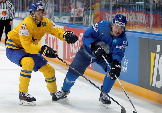 Švedi so si zmago proti Kazahstanu zagotovili že v prvih dveh trtejinah, ko so zadeli šestkrat. | Foto: Reuters