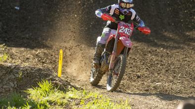 Tim Gajser dirko končal z grdim padcem in poškodbo