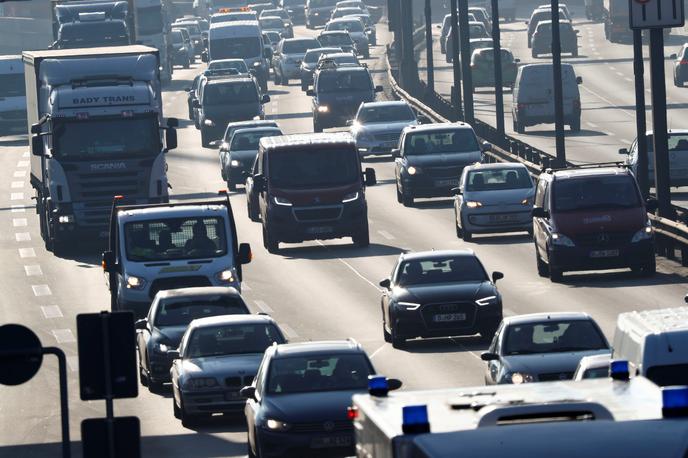 nemška avtocesta | Preiskovalci intenzivno ugotavljajo identiteto žrtve in preiskujejo vse okoliščine dogodka.  | Foto Reuters