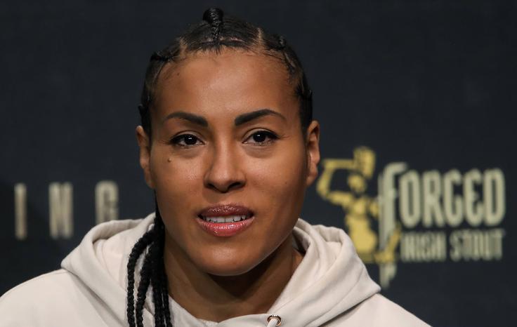 Cecilia Braekhus je Slovenki namenila težke besede: Ema Kozin je papirnata šampionka. | Foto: Guliverimage