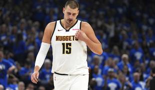 V Oklahomi igra mačke z mišjo, za konec boleča klofuta za Denver