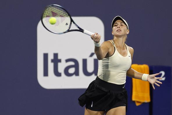 Švicarka Belinda Bencic utrpela poškodbo stegenske mišice
