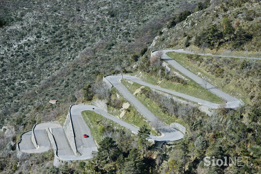Mercedes SLC - prva vožnja prenovljenega roadsterja