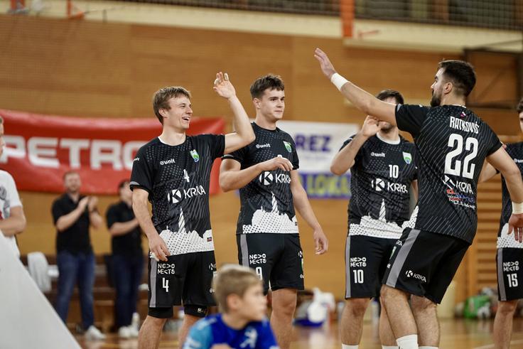Novomeščani so se v končnici igrali z vodstvom, na koncu pa odpeljali zmago. | Foto: RD Škofja Loka