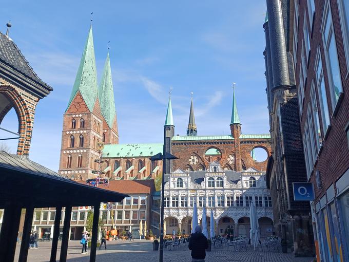 Središče severnonemškega hanseatskega mesta Lübeck (posneto s pametnim telefonom Samsung Galaxy A54)  | Foto: Nina Bohinc Furlan
