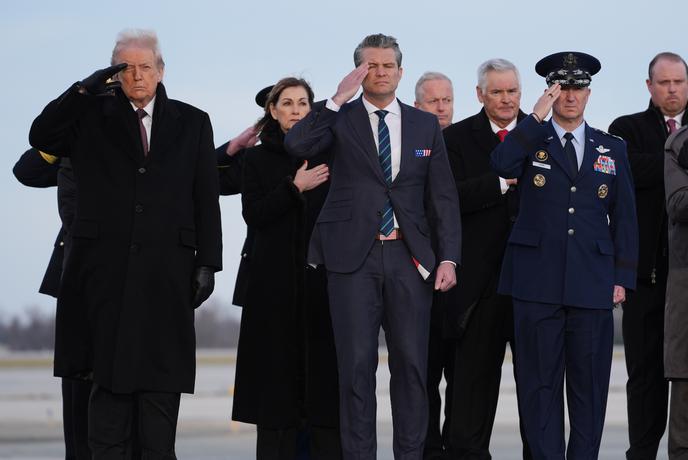 Scenarij za vojno z Iranom? Trumpov krog si želi povoda.