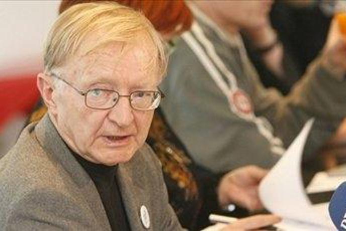 Sindikati nasprotujejo vladnemu predlogu sprememb zakona o sistemu plač v javnem sektorju