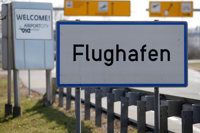 Dunajsko letališče | V lanskem letu je z dunajskega letališča letelo 74 letalskih družb. Neposredno so njihova letala avstrijsko prestolnico povezovala z 205 destinacijami, kar je okoli 10 več kot v letu poprej.