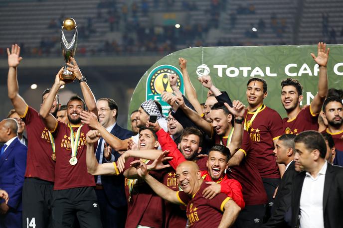 Esperance Sportiv | Nogometaši Esprancea so že slavili naslov prvakov, a bodo morali vrniti pokal in še enkrat odigrati povratno tekmo. | Foto Reuters