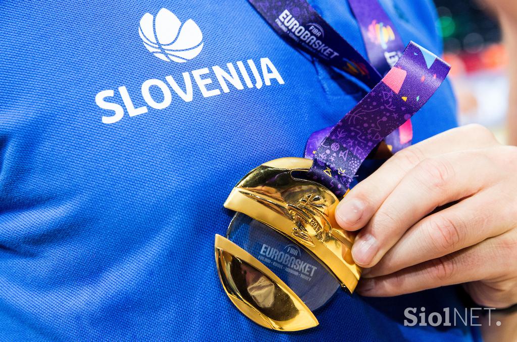 Pokal slovenska reprezentanca eurobasket 2017 medalja