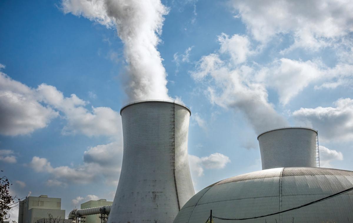 Jedrska elektrarna, Ukrajina | Nabu je sporočil, da so v okviru preiskave odkrili visoko kriminalno združbo, ki je delovala na področju pridobivanja podkupnin od pogodb, ki jih je podeljeval Energoatom. | Foto Shutterstock