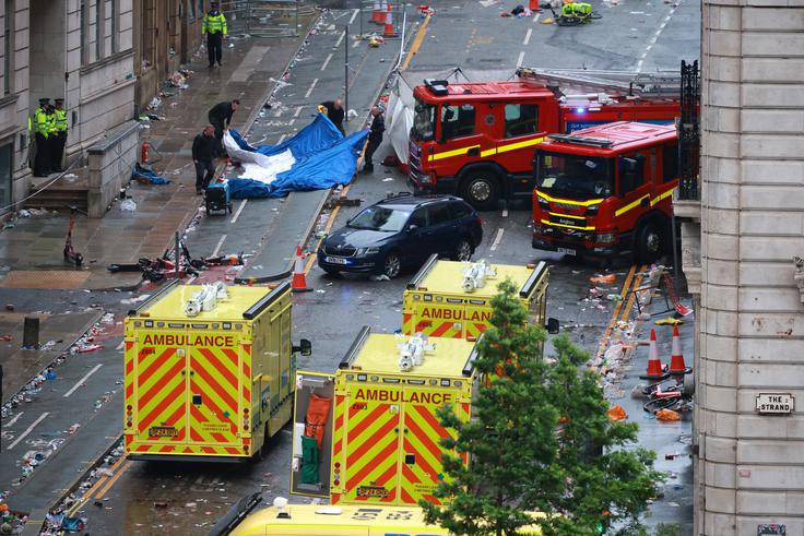 V Liverpoolu je na paradi prišlo do incidenta. | Foto: Reuters