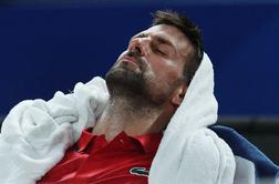 Velike skrbi: Đoković že po 12 minutah odšel z igrišča