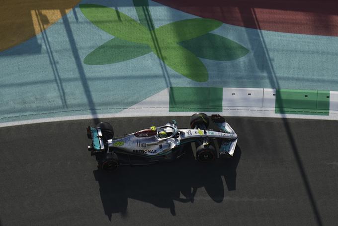 Lewis Hamilton je v Bahrajnu izvlekel tretje mesto, v Džidi se zdi, da je Mercedes še počasnejši. | Foto: AP / Guliverimage