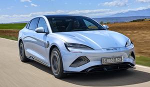 Novo svarilo? Kitajci doma po 15 letih prehiteli Volkswagen.