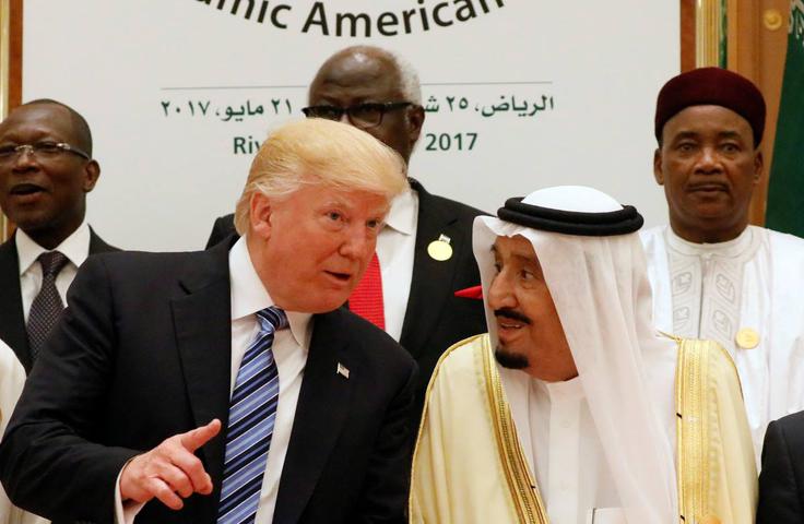 Donald Trump in Salman, kralj Savdske Arabije.  | Foto: Reuters