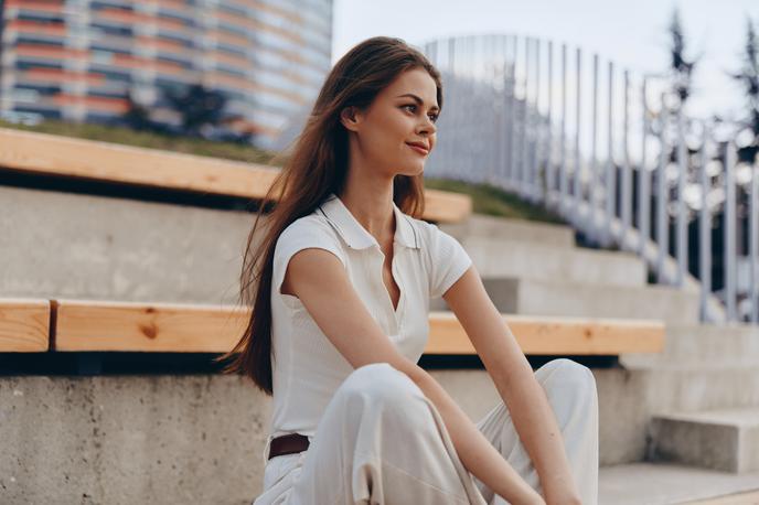 ženska, dekle, pomlad, poletje | Foto Shutterstock