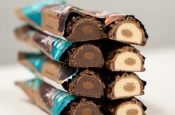 Hrustljave, kremaste in brez slabe vesti: nove proteinske ploščice osvajajo Slovenijo!