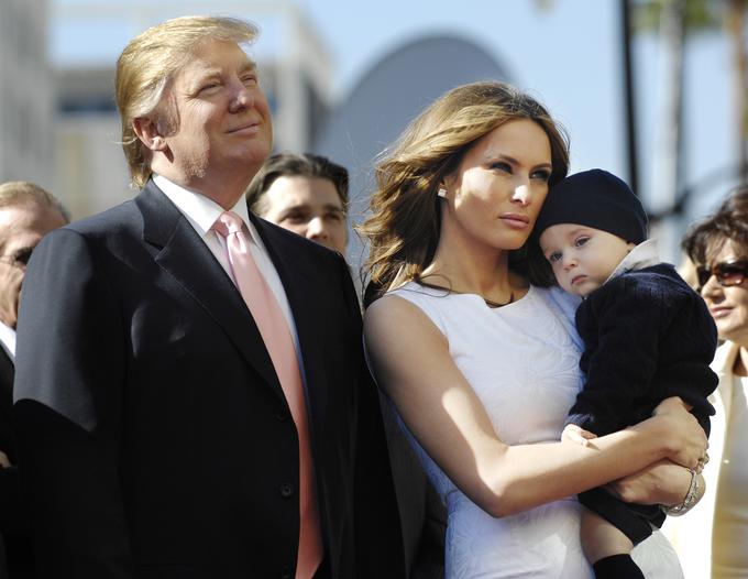 Donald Trump in Melania pred leti s sinom Barronom Williamom (ime Barron je izbral Donald, srednje ime William pa Melania). Barron bo letos star 11 let. | Foto: Reuters