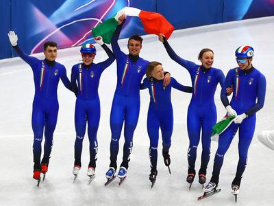 Italija do zlata v mešani štafeti hitrostnega drsanja