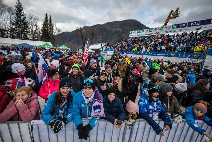 Kranjska Gora Zlata lisica 2023 V Podkoren ta konec tedna prihajajo predvsem primorski navijači. | Foto: Vid Ponikvar