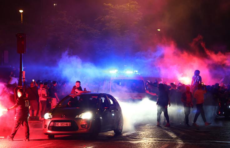 Pariz Francija navijači izgredi | Foto: Reuters