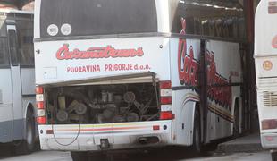 V pozabljeni torbi na avtobusu voznik odkril premoženje