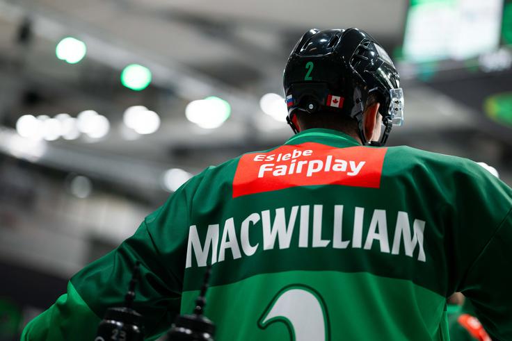 Olimpija je znova pogrešala kopico igralcev, je pa v njenem dresu debitiral branilec Andrew MacWilliam. | Foto: Domen Jančič