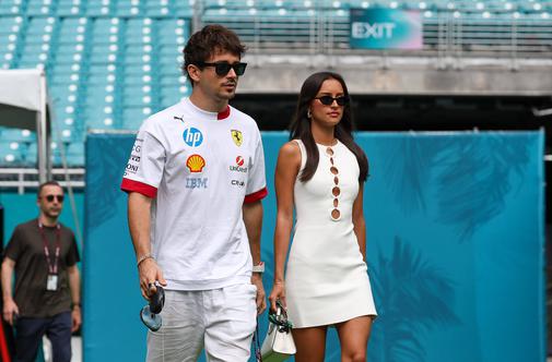Dirkač Charles Leclerc se je zaročil s svojo partnerko