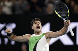 Carlos Alcaraz premagal Novaka Đokovića in postal najmlajši s kariernim slamom