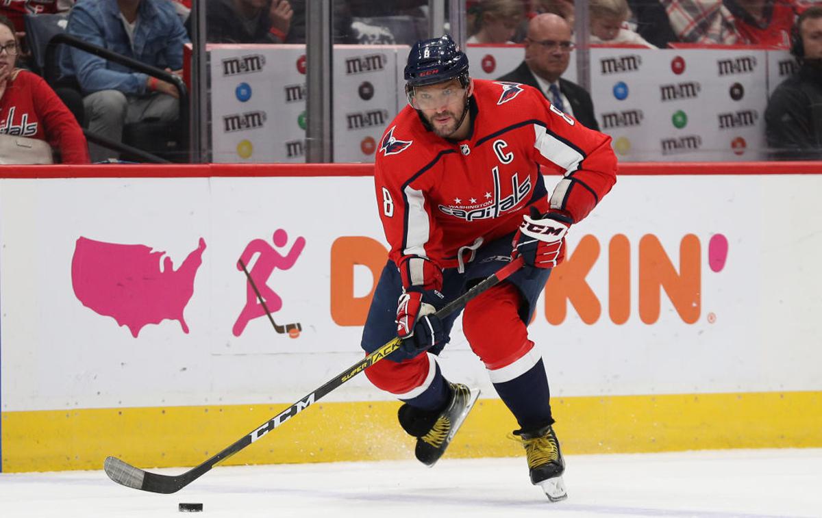 Alex Ovečkin | Alex Ovečkin se je na večni lestvici strelcev NHL izenačil z legendarnim Fincem Teemujem Selannejem na 11. mestu. | Foto Getty Images