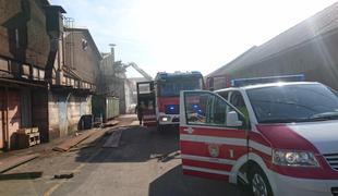 Zagorelo v delavnici v Ljubljani, gasilci požar že pogasili
