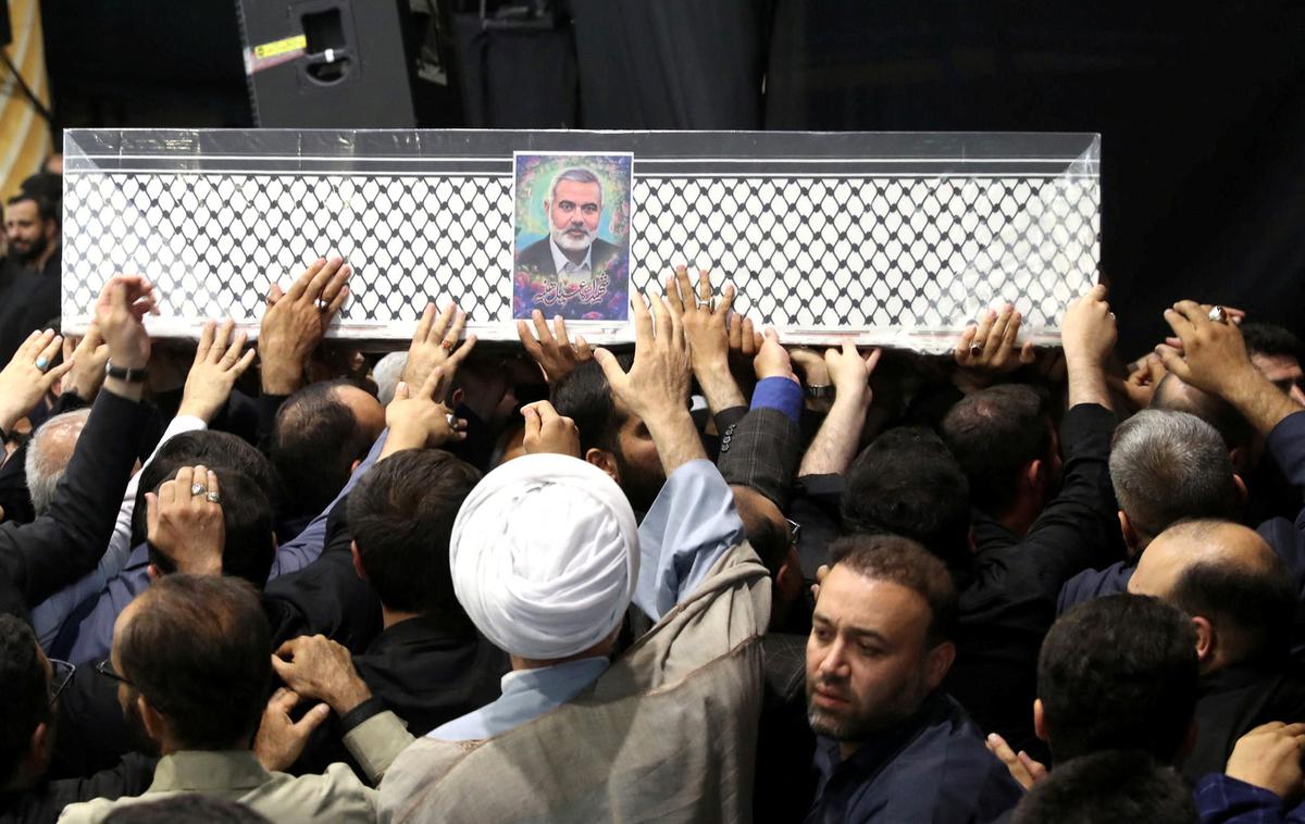 Teheran | Iran je že kmalu po uboju Šukra in Hanije skupaj z zavezniki v regiji obljubil maščevanje Izraelu. Vodja Hezbolaha Hasan Nasrala pa je opozoril, da se bo libanonsko gibanje zagotovo odzvalo na uboj Šukra. | Foto Reuters
