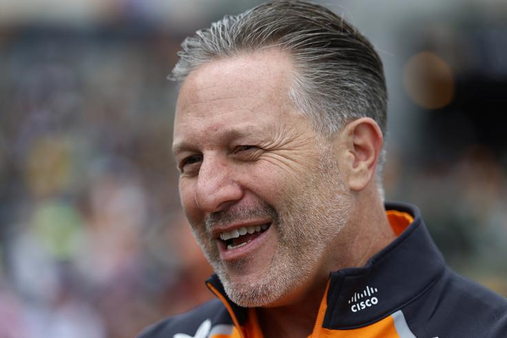 Zak Brown uživa v dvoboju svojih dveh dirkačev. | Foto: Reuters
