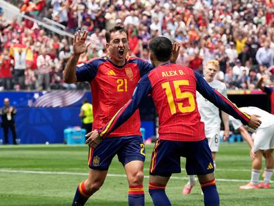 Severni sosedi nemočni proti Španiji, južne ponoči čaka Ronaldo