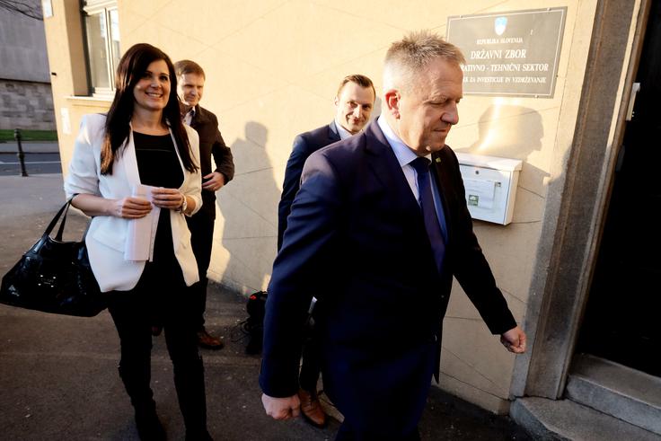 SMC je postala najmanjša koalicijska stranka. | Foto: STA ,
