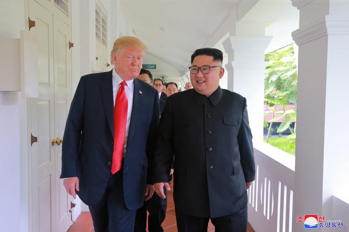 Donald Trump in Kim Džong Un | Donald Trump in Kim Jong-Un sta se februarja sestala na zgodovinskem srečanju voditeljev ZDA in Severne Koreje. | Foto Reuters
