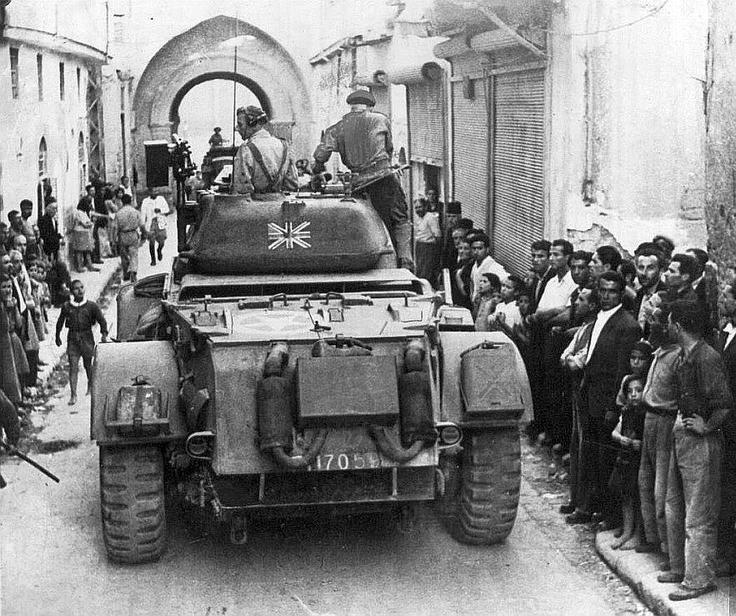 Leta 1945 bi se lahko v Siriji zgodil spopad med Francozi in Britanci. Na fotografiji: britanski tank v Damasku leta 1945. | Foto: Wikimedia Commons