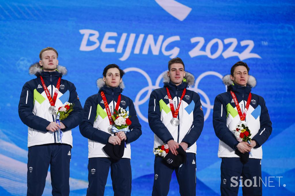 Peking, podelitev medalj, Peter Prevc, Cene Prevc, Timi Zajc, Lovro Kos