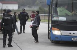 Avstrija Sloveniji sporoča, da ne more več sprejemati novih ljudi, Slovenija ostra do Hrvaške (foto)