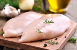 Se tudi pri nas superbakterije prek piščancev prenašajo v kuhinje?