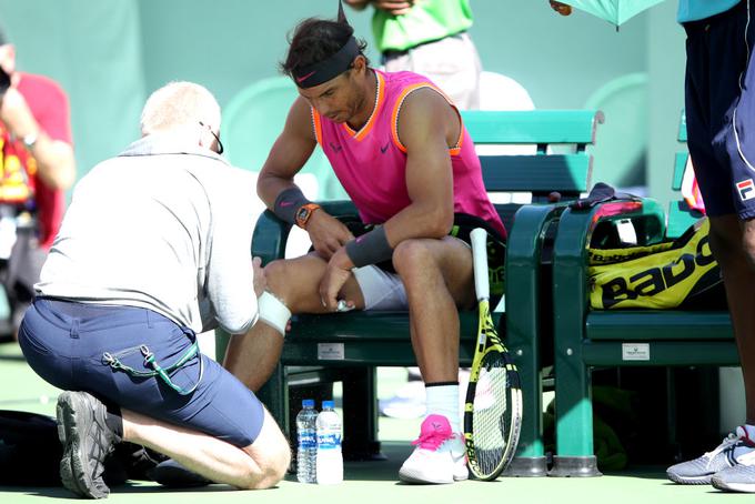 Rafael Nadal je imel v četrtfinalu težave s kolenom, bo v soboto sploh lahko igral? | Foto: Gulliver/Getty Images