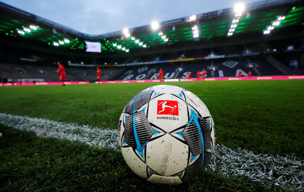 Bundesliga | Tudi Bundesliga zapira vrata. Tekme so odpovedali do 2. aprila. | Foto Reuters