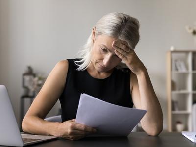 Upokojitev mame treh otrok: kdaj v pokoj, če je začela delati pri 15 letih