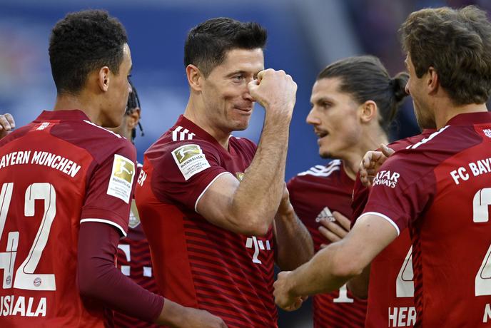Bayern suveren, Wolfsburg odpustil Nizozemca