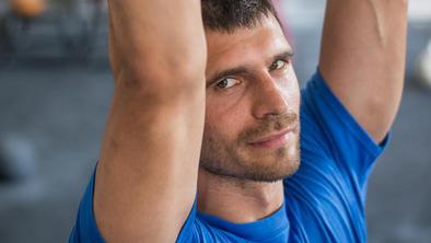 Ko koronavirus razkropi ekipne športnike