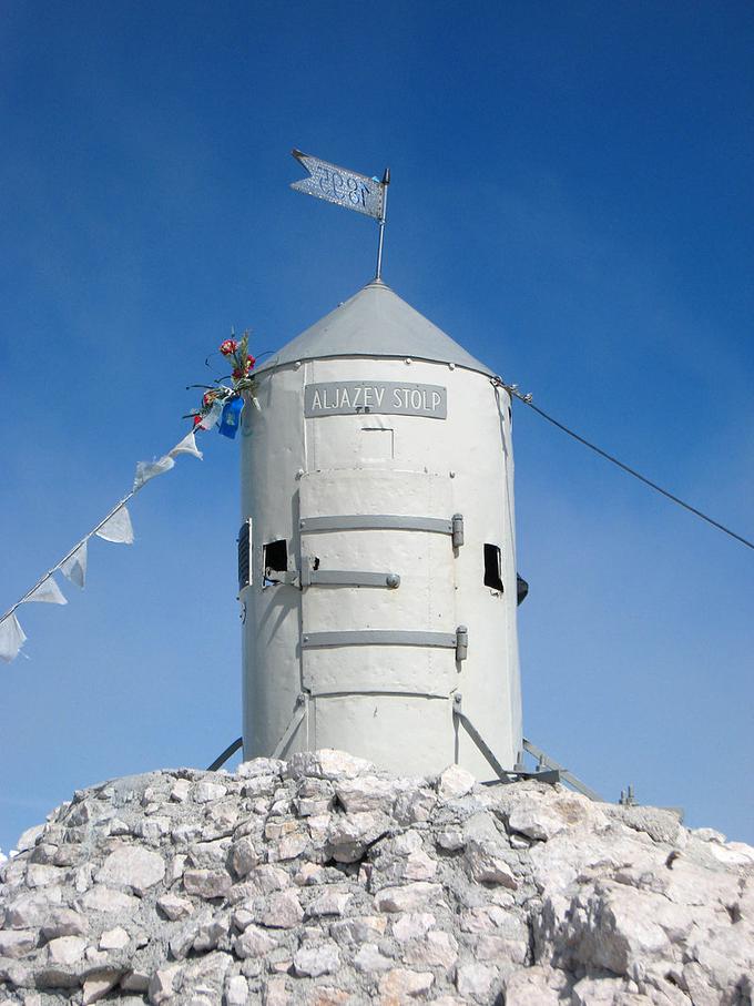 Aljažev stolp skupaj z vrhom Triglava predstavlja najprepoznavnejši simbol slovenstva. Lani je praznoval 120 let. | Foto: Thomas Hilmes/Wikimedia Commons