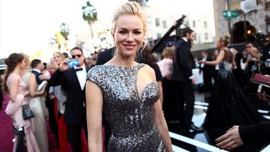 Naomi Watts z Michaelom Keatonom v komediji Birdman