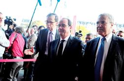 Francoski predsednik v Parizu: sedel je v espacea, znamka DS zanj "magnifique" 